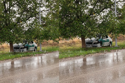 Quba-Xaçmaz yolunda maşın ağaca çırpıldı