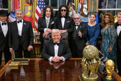 Trampa heykəl təqdim olunub - müəllifi şəkili Səlhab Məmmədov