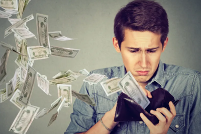 Qubada ata evindən 7300 dollar oğurlayan şəxs saxlanıldı