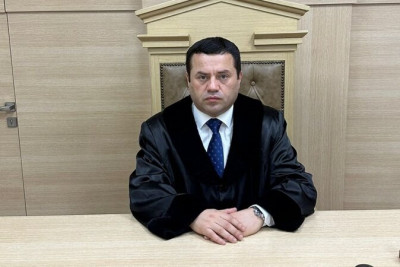 Siyəzəndə ədliyyə adı ilə dələduzluq qalmaqalı