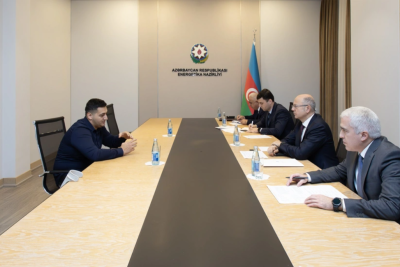 Energetika naziri vətəndaşları qəbul edib