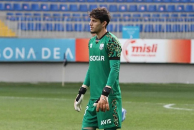 "Neftçi"nin qapıçısı "Qəbələ"yə keçir