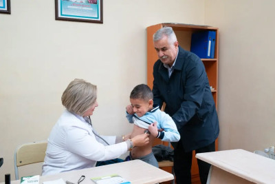 Qubada valideyn himayəsindən məhrum olan uşaqlar müayinə edilib