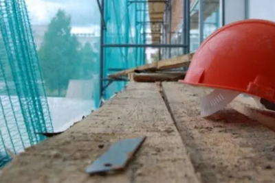 Zaqatala sakini Oğuzda binanın damından yıxıldı