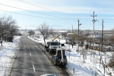 Şahdağ istiqamətində elektrik xətləri yenilənir