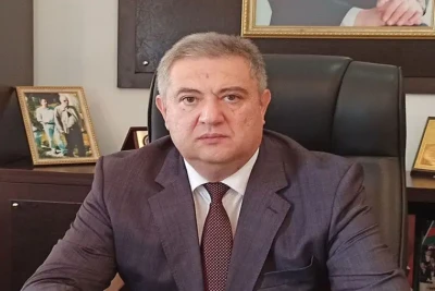 İcra başçısı 14 nəfəri işdən çıxardı