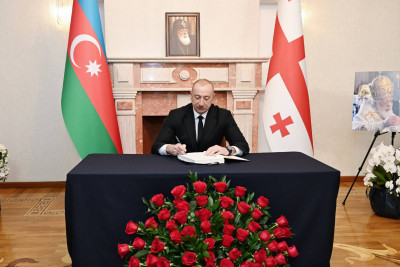 Prezident Gürcüstanın Azərbaycandakı səfirliyində olub, başsağlığı verib