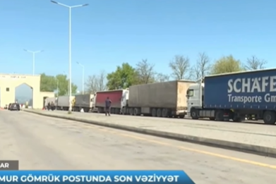 Yüzlərlə TIR Samur gömrük postunda toplaşdı