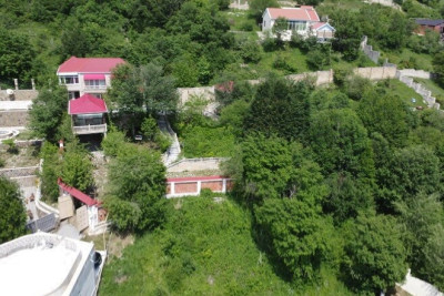 Şamaxının kəndində 15 min manata kirayə ev