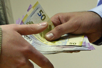 Qubada ən yüksək və ən aşağı maaş hansı sahələrdədir?