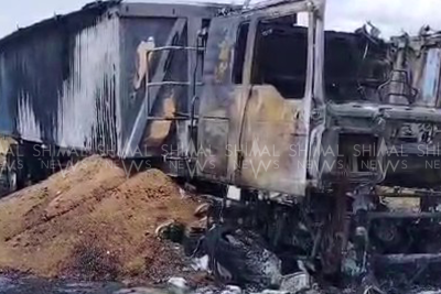 Oğuzda buğda daşıyan "TIR" kül oldu