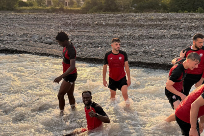 "Qəbələ" futbolçuları məşqdən sonra çayda sərinləndilər – FOTO