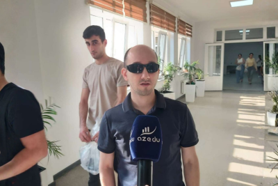 Görmə məhdudiyyətli müəllim uğur qazanıb