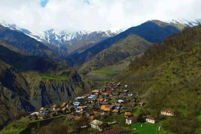 Qaxın dağlar qoynunda gizlənən qədim kəndi – Sarıbaş