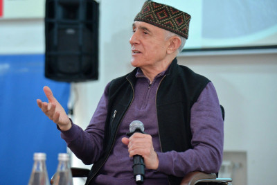 Alim Qasımov Üzeyir Mehdizadə ilə duetindən danışdı: "Kim tənqid edir, özü bilər"